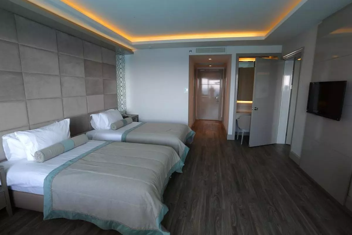 CLUBBLUEDREAM_SHABAVIZ (18).jpg